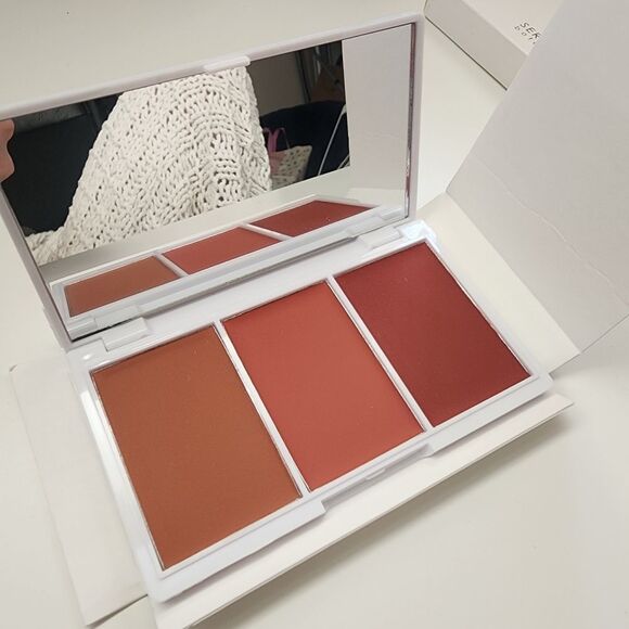 Primrose Cream Lip Cheek Cream Palette DEEP BLUSH SHADES NWT NEW GLAM BEAUTY - Picture 5 of 6